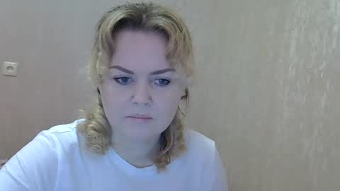 karennelsonx online show from 02/26/25, 09:10