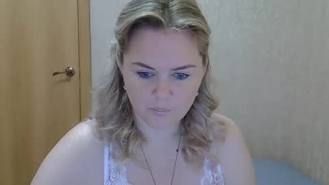 karennelsonx online show from 09/22/25, 07:21