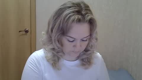 karennelsonx online show from 10/14/25, 10:27