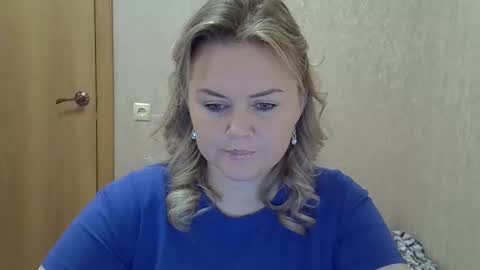 karennelsonx online show from 11/12/25, 11:10