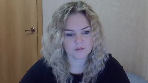 karennelsonx online show from 11/27/25, 01:13