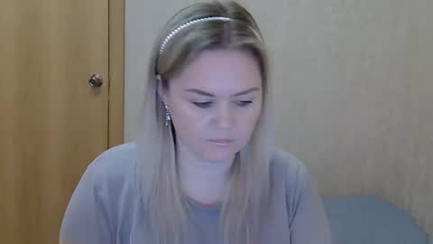 Snapshot of karennelsonx chatting on 04/28/26, 10:53 karennelsonx online show from 04/28/26, 10:53