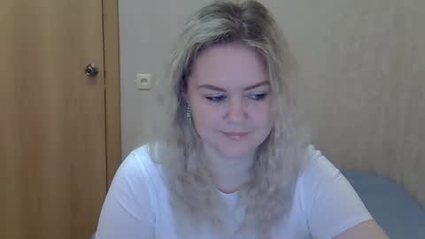Snapshot of karennelsonx chatting on 05/03/26, 07:58 karennelsonx online show from 05/03/26, 07:58