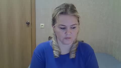 Snapshot of karennelsonx chatting on 05/07/26, 05:29 karennelsonx online show from 05/07/26, 05:29