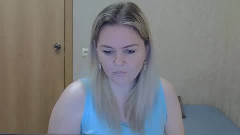 Snapshot of karennelsonx chatting on 05/12/26, 01:19 karennelsonx online show from 05/12/26, 01:19
