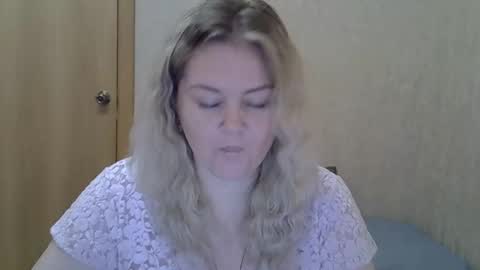 Snapshot of karennelsonx chatting on 05/16/26, 12:04 karennelsonx online show from 05/16/26, 12:04