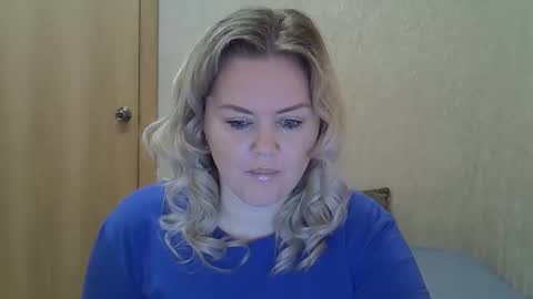 Snapshot of karennelsonx chatting on 05/22/26, 08:10 karennelsonx online show from 05/22/26, 08:10