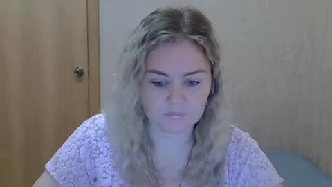 Snapshot of karennelsonx chatting on 06/01/26, 11:45 karennelsonx online show from 06/01/26, 11:45