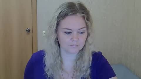 Snapshot of karennelsonx chatting on 06/02/26, 01:02 karennelsonx online show from 06/02/26, 01:02