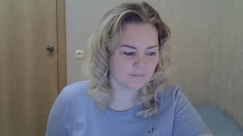Snapshot of karennelsonx chatting on 06/10/26, 09:30 karennelsonx online show from 06/10/26, 09:30