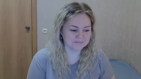 Snapshot of karennelsonx chatting on 06/17/26, 09:23 karennelsonx online show from 06/17/26, 09:23