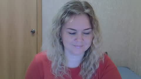 Snapshot of karennelsonx chatting on 07/06/26, 01:41 karennelsonx online show from 07/06/26, 01:41