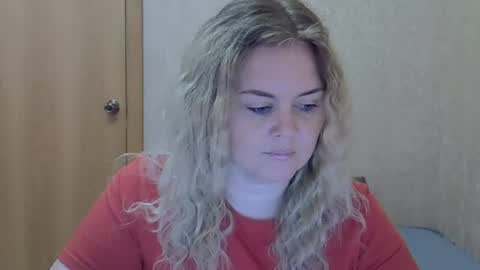 Snapshot of karennelsonx chatting on 07/06/26, 03:03 karennelsonx online show from 07/06/26, 03:03