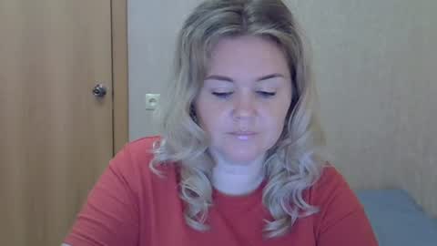 Snapshot of karennelsonx chatting on 07/14/26, 12:22 karennelsonx online show from 07/14/26, 12:22