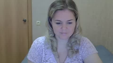 Snapshot of karennelsonx chatting on 07/15/26, 01:05 karennelsonx online show from 07/15/26, 01:05
