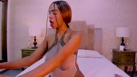 KarenNewman online show from 12/16/25, 02:27