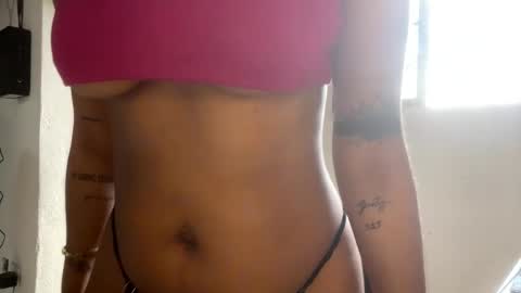 Snapshot of kariina_candy chatting on 06/01/26, 03:36 kariina candy and fox online show from 06/01/26, 03:36