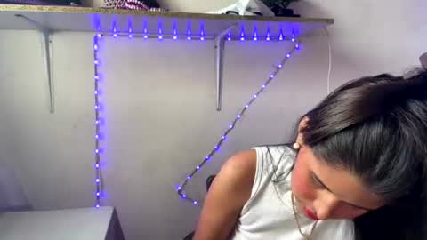 Snapshot of kariina_candy chatting on 07/05/26, 02:13 kariina candy and fox online show from 07/05/26, 02:13