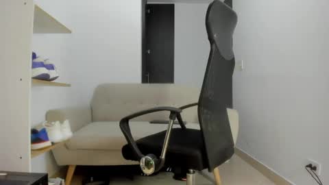 Karim online show from 04/23/26, 12:29