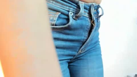 karina online show from 01/21/25, 02:11