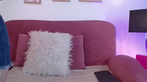 karina online show from 10/24/25, 04:47