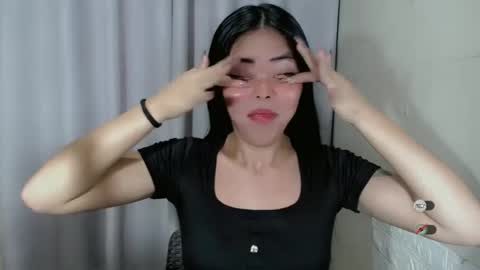 Snapshot of karina_fuckdoll chatting on 01/29/25, 03:15 I AM BELLE online show from 01/29/25, 03:15