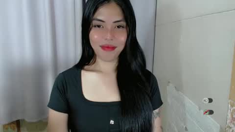 Snapshot of karina_fuckdoll chatting on 01/31/25, 06:25 I AM BELLE online show from 01/31/25, 06:25