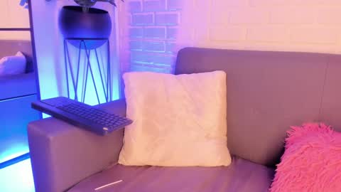 Kari online show from 02/05/25, 04:06