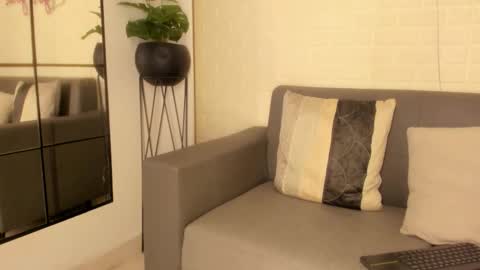 Kari online show from 10/22/25, 11:32