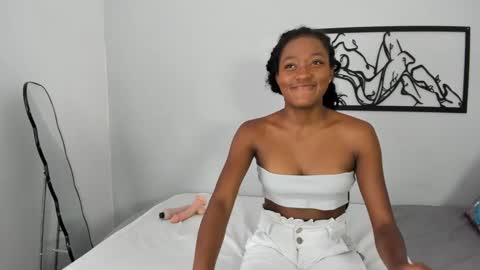 karina_lopez7 online show from 09/11/25, 03:01