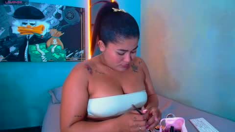 Snapshot of karina_milf1 chatting on 03/04/26, 11:49 karina_milf1 online show from 03/04/26, 11:49