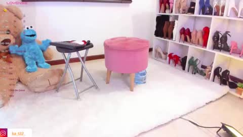 Karina  online show from 10/08/25, 12:19