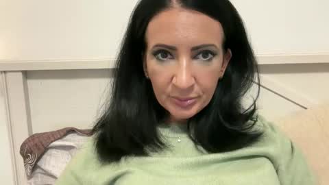 Karina online show from 12/29/24, 01:02