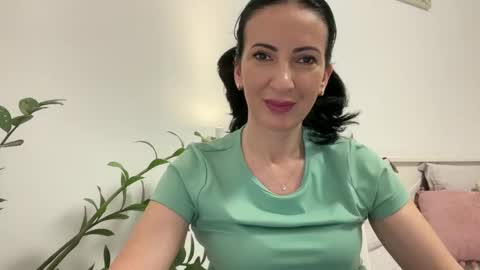 Karina online show from 02/18/25, 01:43