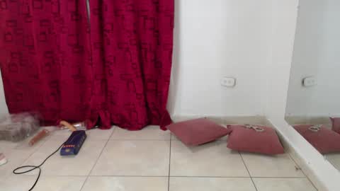 KarinaSimonz online show from 02/16/25, 07:38