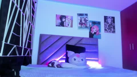 KARINNA  RAVEN online show from 12/23/25, 12:08