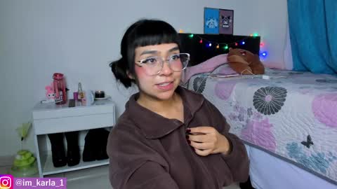 Snapshot of karla__1 chatting on 01/10/25, 05:58 Ill be on at sunday see u Lynn  Could u help me to reach 100 Thmbs upp plssss   Independent girl 3 online show from 01/10/25, 05:58