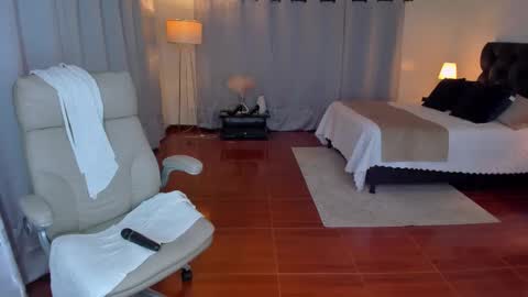 Karlita online show from 02/12/26, 05:02