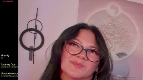 Snapshot of karla_valk1 chatting on 09/24/25, 09:18 karla online show from 09/24/25, 09:18