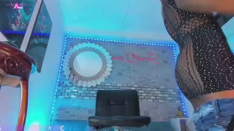 Snapshot of karlaebony_ts chatting on 02/23/25, 01:42 KARLA online show from 02/23/25, 01:42