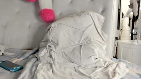 KARLA A online show from 09/12/25, 05:18