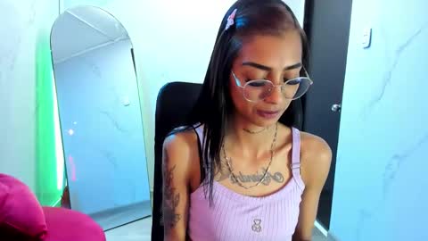 karlaslutskinny__ online show from 10/17/25, 01:14