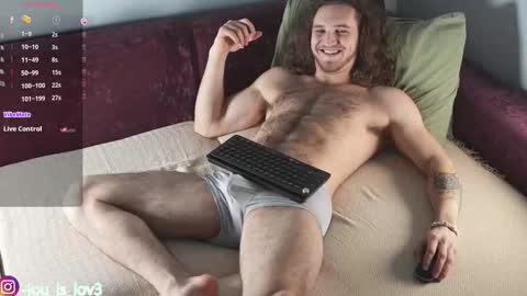 Karlos and Louis online show from 10/10/25, 03:11