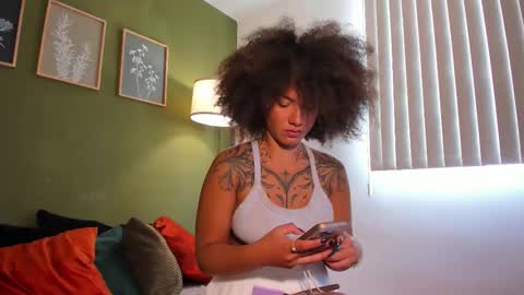 Karlye online show from 11/12/25, 05:13