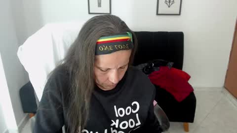 KARLYE online show from 02/01/25, 05:07