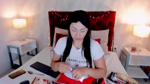 Karly Print online show from 01/28/25, 01:05