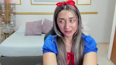 karlyy_ online show from 10/30/25, 07:36