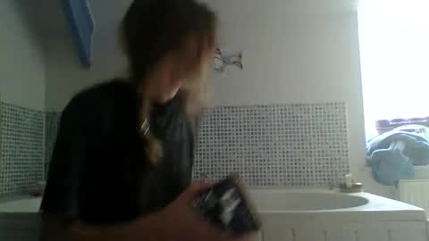 Karma Queen online show from 04/04/26, 09:29