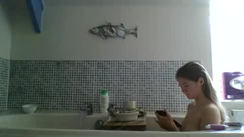 Karma Queen online show from 04/19/26, 08:35