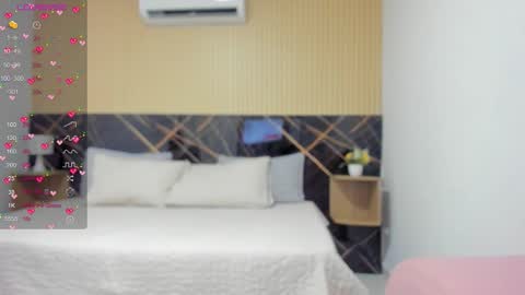 karol_cortes online show from 12/14/25, 12:43